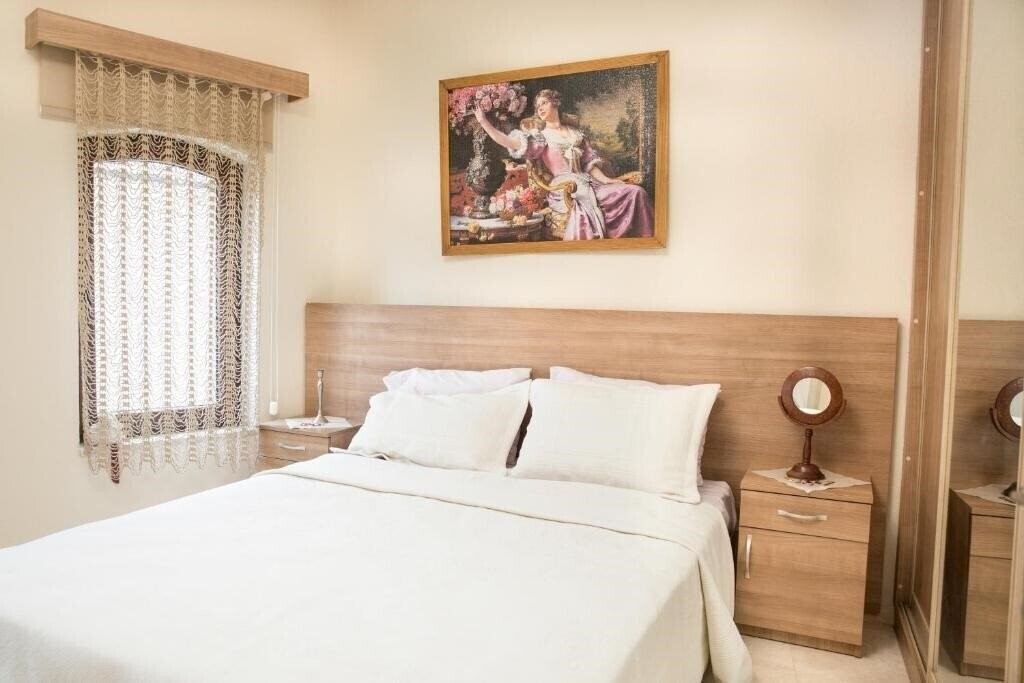 Отель Two Stone Homes Metis 4*