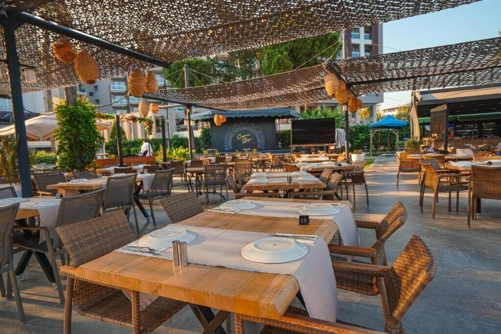 Картинка Hotel Caprea Beach (ex. Dora Beach Boutique Hotel, Dora Beach Marmaris, Karacan Beach) 4*