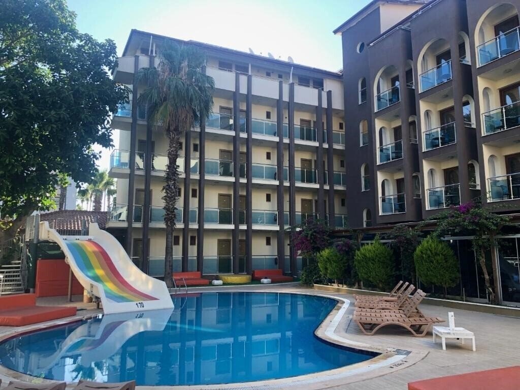 Отель Astoria Life Hotel 3*