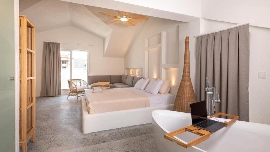 Готель L Olive Homes 3*