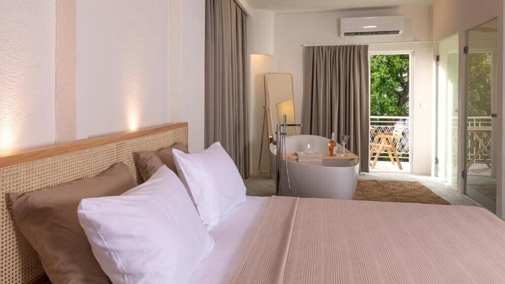 Зображення L Olive Homes 3*