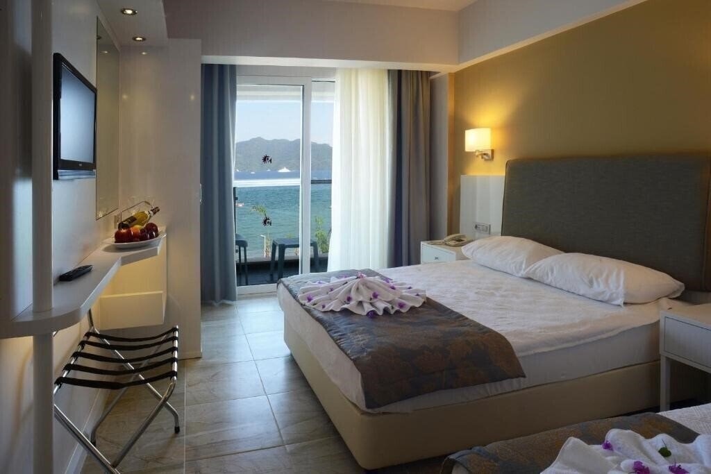 Фотографія Maris Beach Hotel 3*