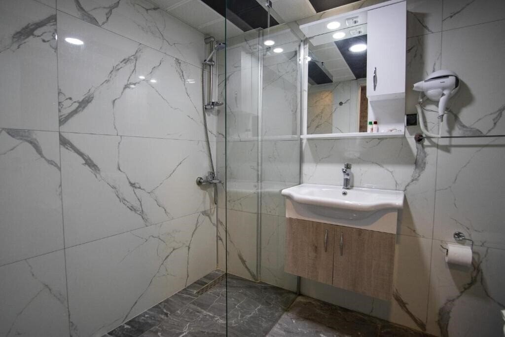 Фотографія Emilia Hotel 3*