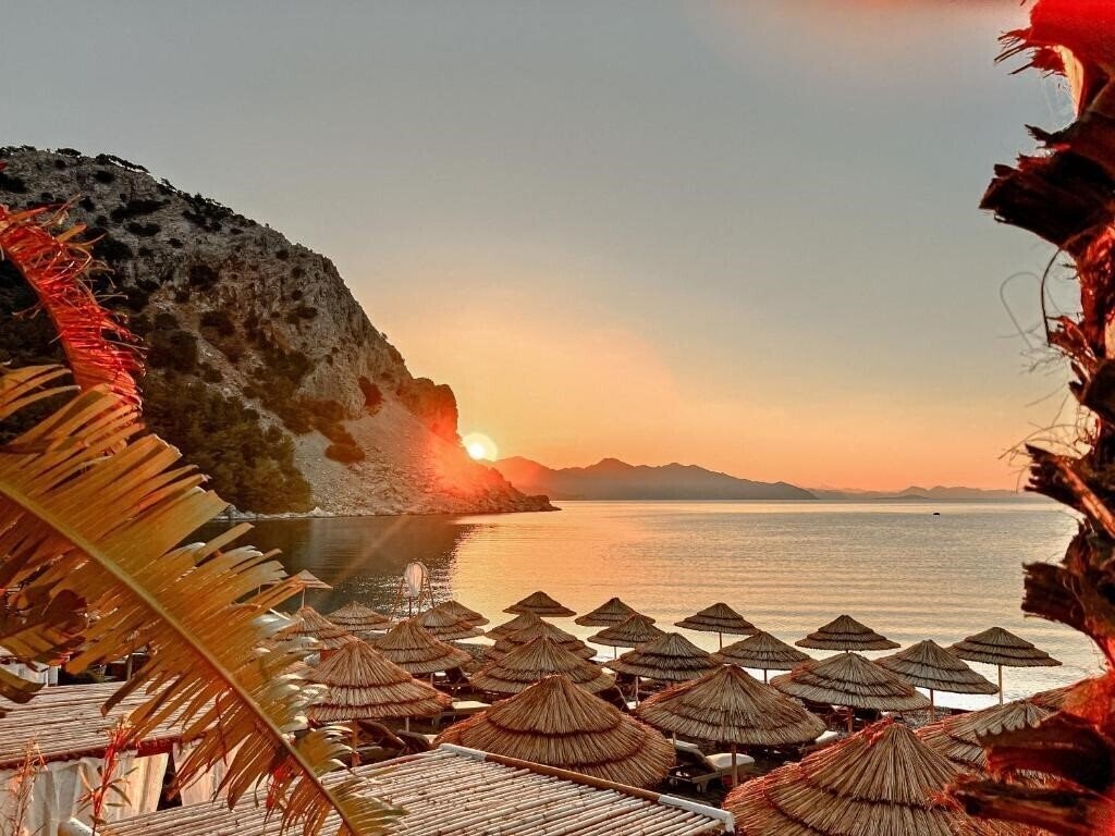 Картинка Pilos Suites 4*