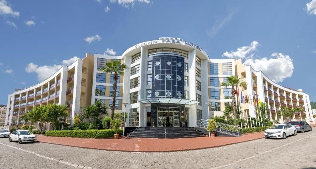 Готель Grand Pasa Hotel 5*