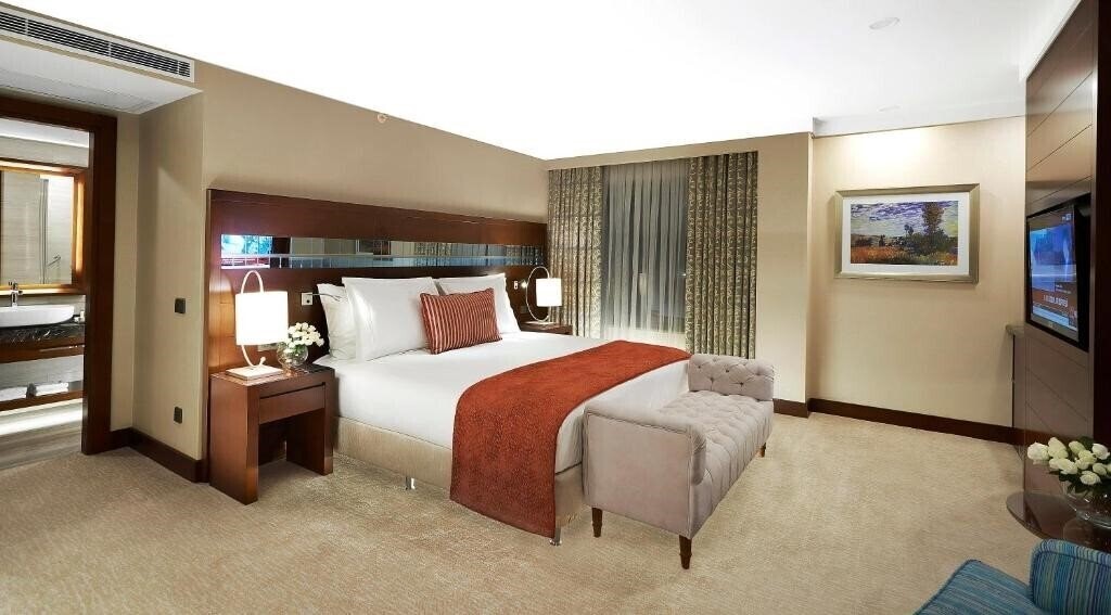 Готель Divan Mersin 5*