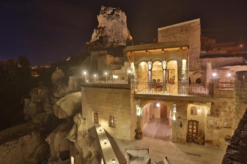 Готель Abu Hayat Cave Suites S-Class 3*