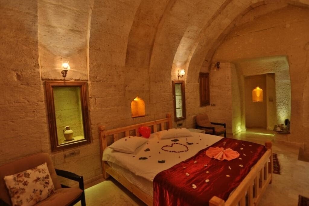 Фото Abu Hayat Cave Suites S-Class 3*