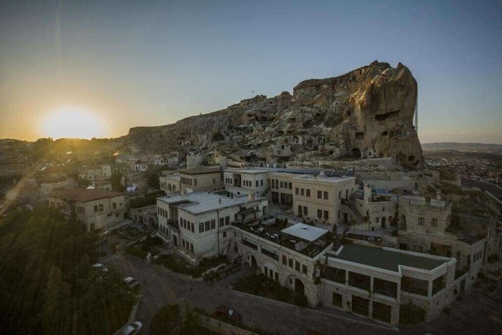 Готель Fresco Cave Suites & Mansions 4*