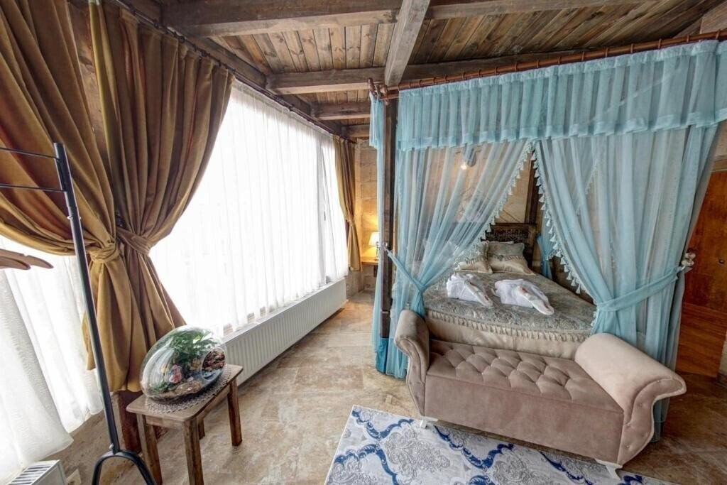 Готель Cappadocia Alaz Cave Otel 3*