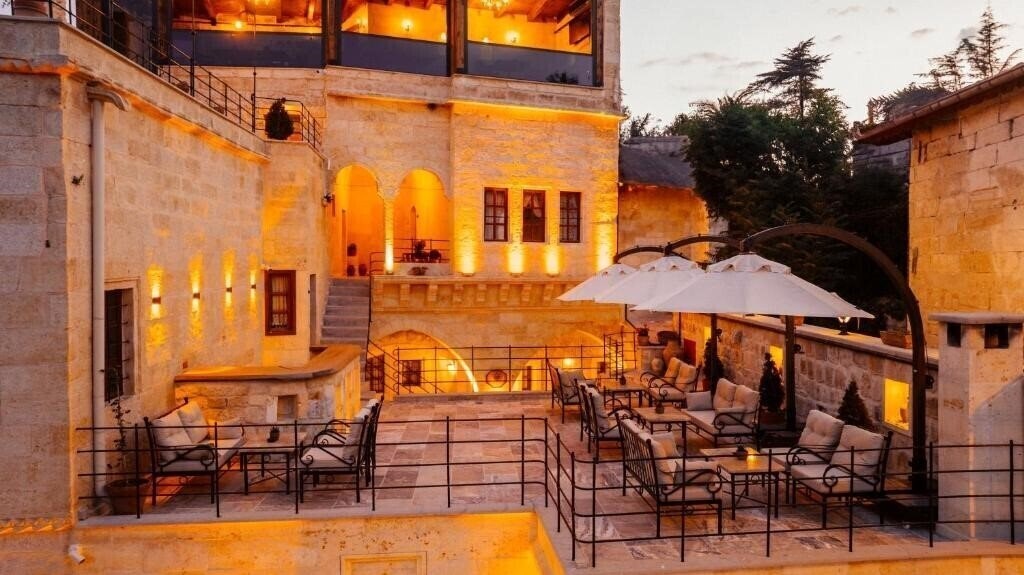 Фото Lagoon Cave Suites 3*