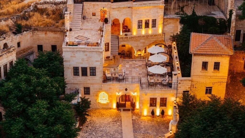 Фотографія Lagoon Cave Suites 3*