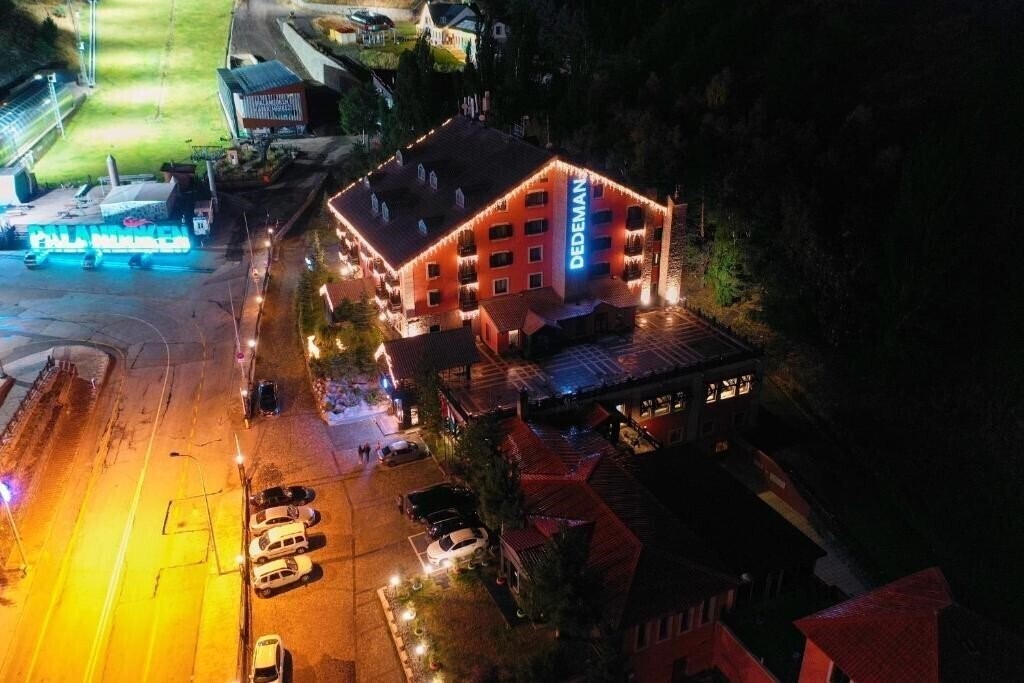 Отель Dedeman Palandoken Ski Lodge 4*