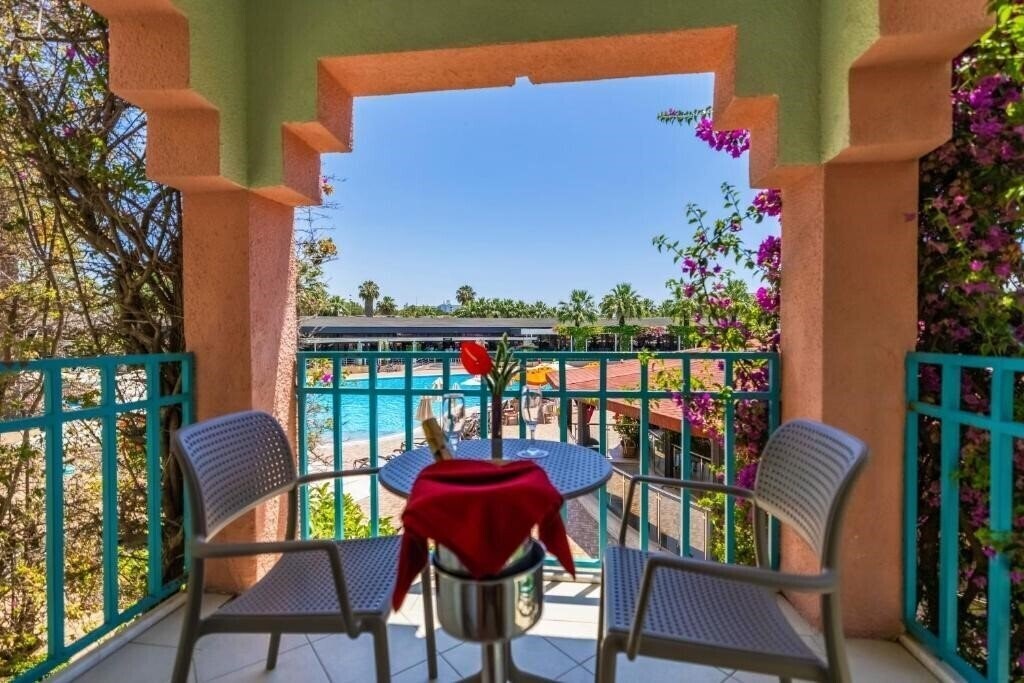 Фотографія VonResort Golden Beach 5*