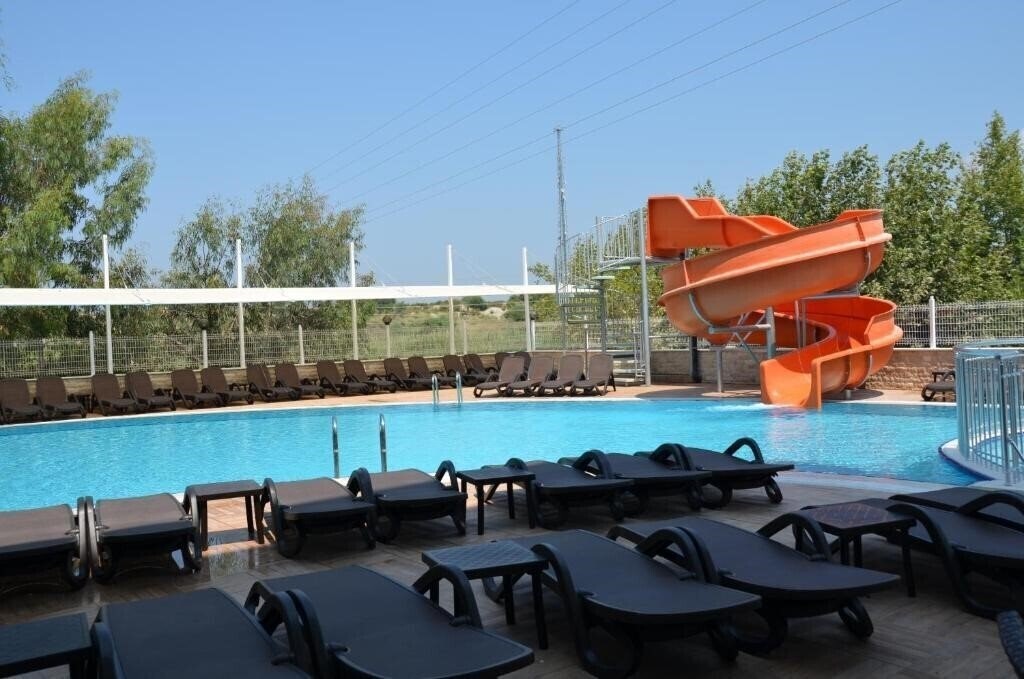 Фотографія Holiday City Hotel (ex. Holiday Point Hotel City, Adella Side Hotel) 4*