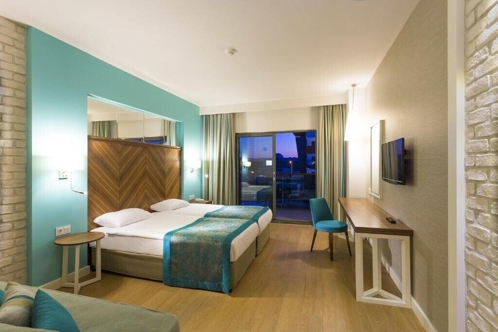 Готель Terrace Elite Resort 5*