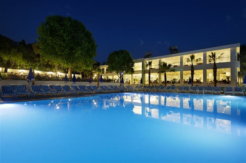 Отель Larissa Beach Club 4*