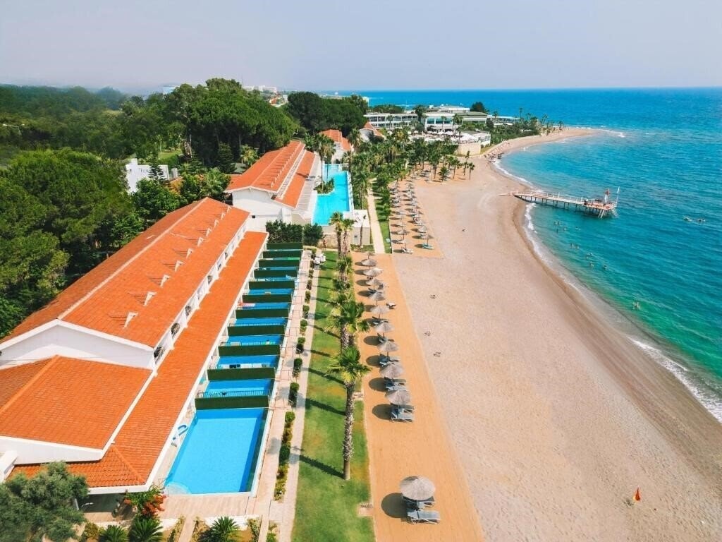 Готель Flora Garden Beach 5*