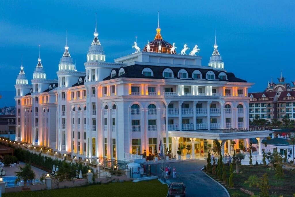 Готель Side Royal Palace Hotel & Spa 5*