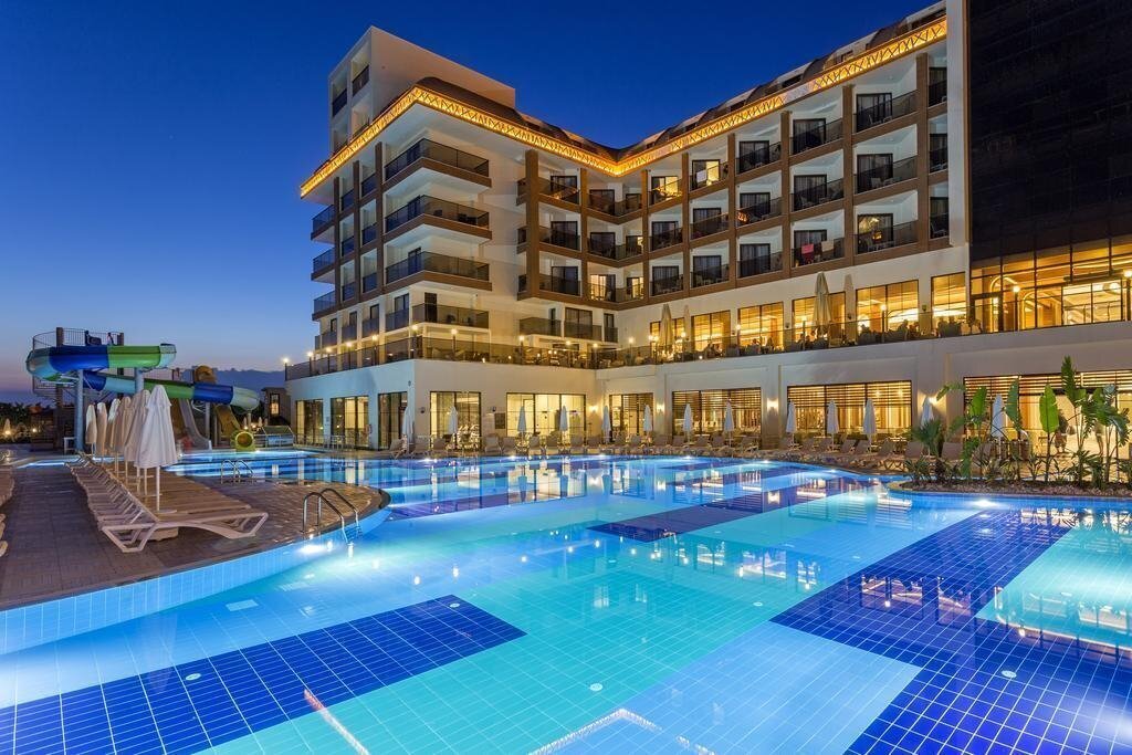 Отель Glamour Resort & SPA 5*