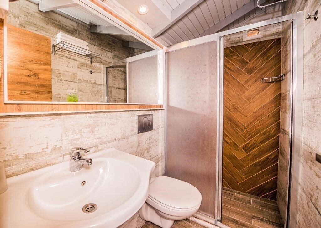 Фотографія Leda Beach Hotel 3*