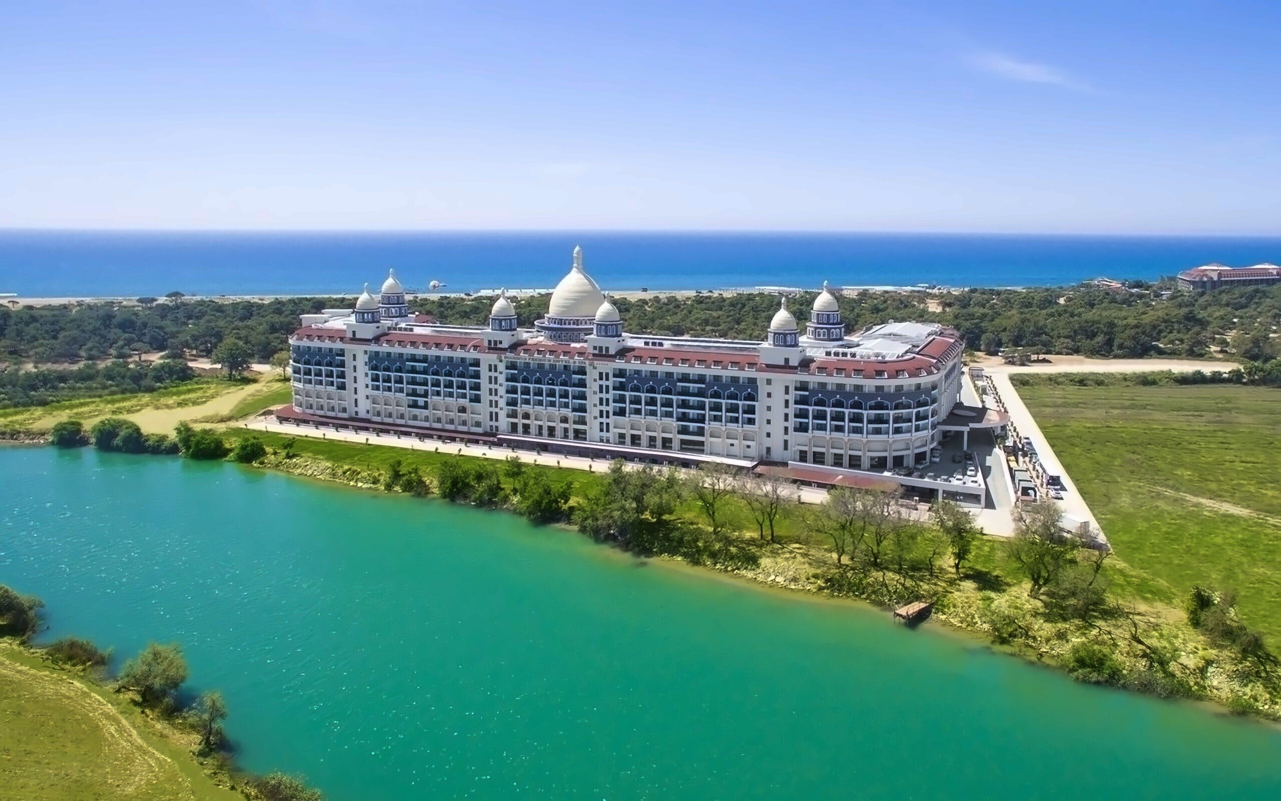 Готель Diamond Premium Hotel & SPA 5*