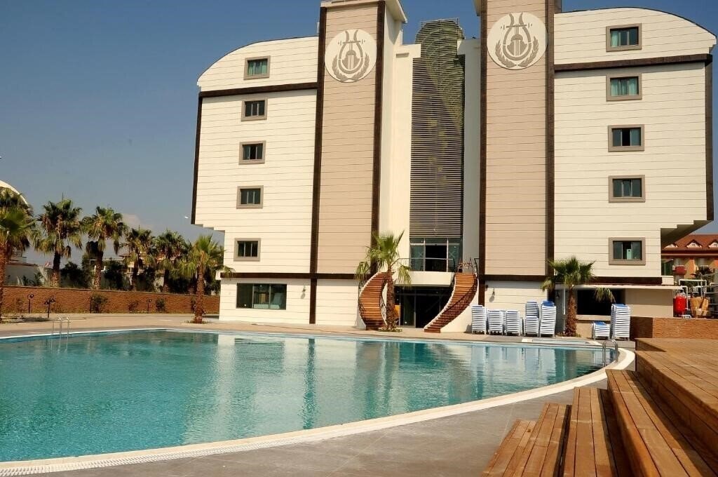 Готель Orfeus Queen SPA 4*