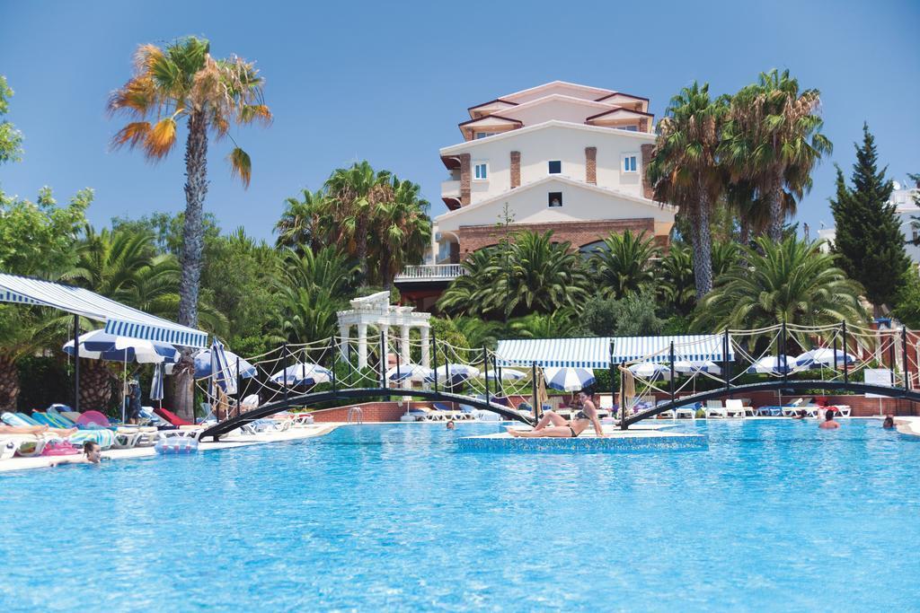 Готель Thalia Beach Resort 4*