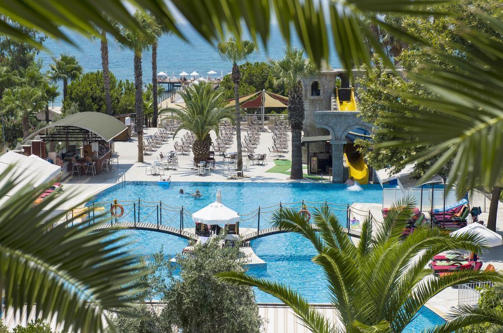 Фотографія Thalia Beach Resort 4*