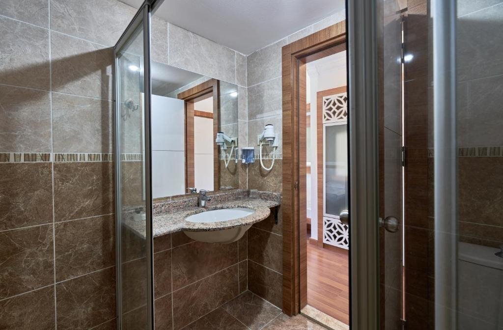 Готель Side Club Golf Hotel (ex. Maya World Golf, Club Hotel Golf, Club Golf Hotel, Club Golf Hotel & SPA, Sunrise Garden) 4*