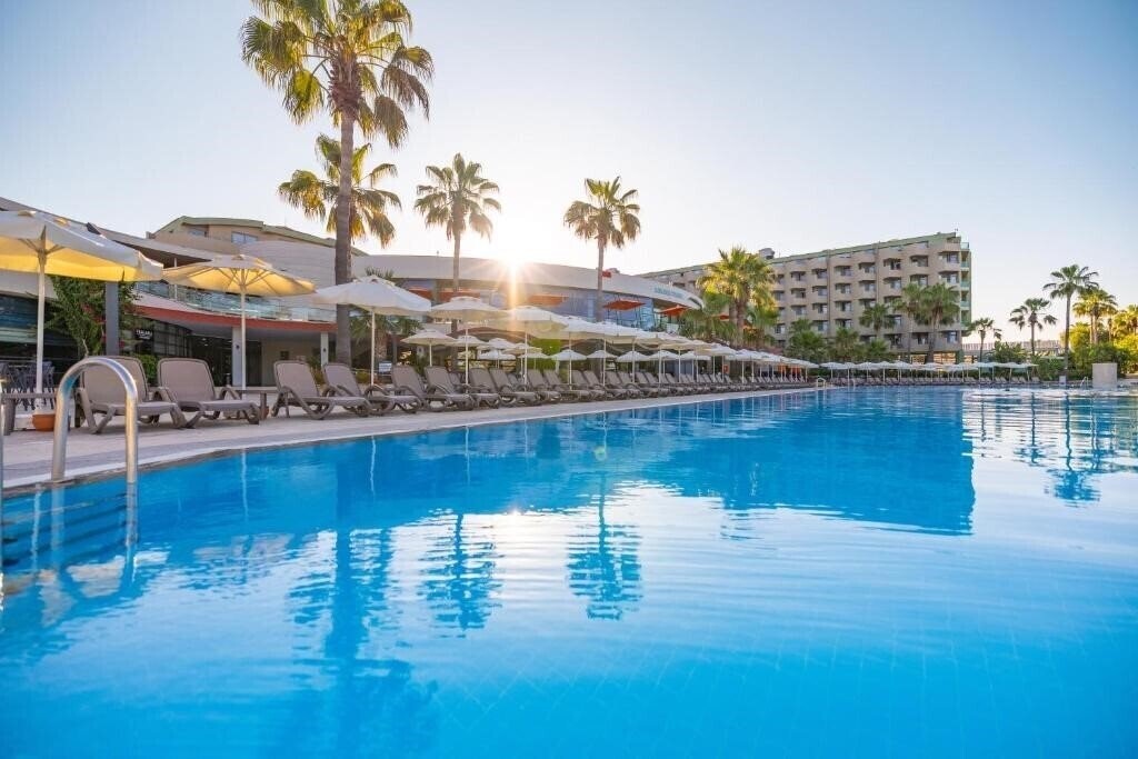 Отель VonResort Golden Coast 5*