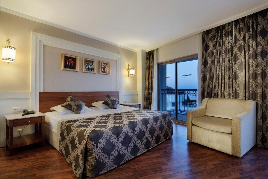 Фотографія Alba Queen Hotel 5*