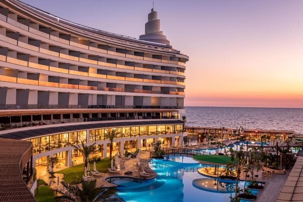 Готель Seaden Quality Resort & SPA (ex. Armas Bella Luna, Elysium Side Bella, Side Bella Luna, Maya World Kumkoy) 5*