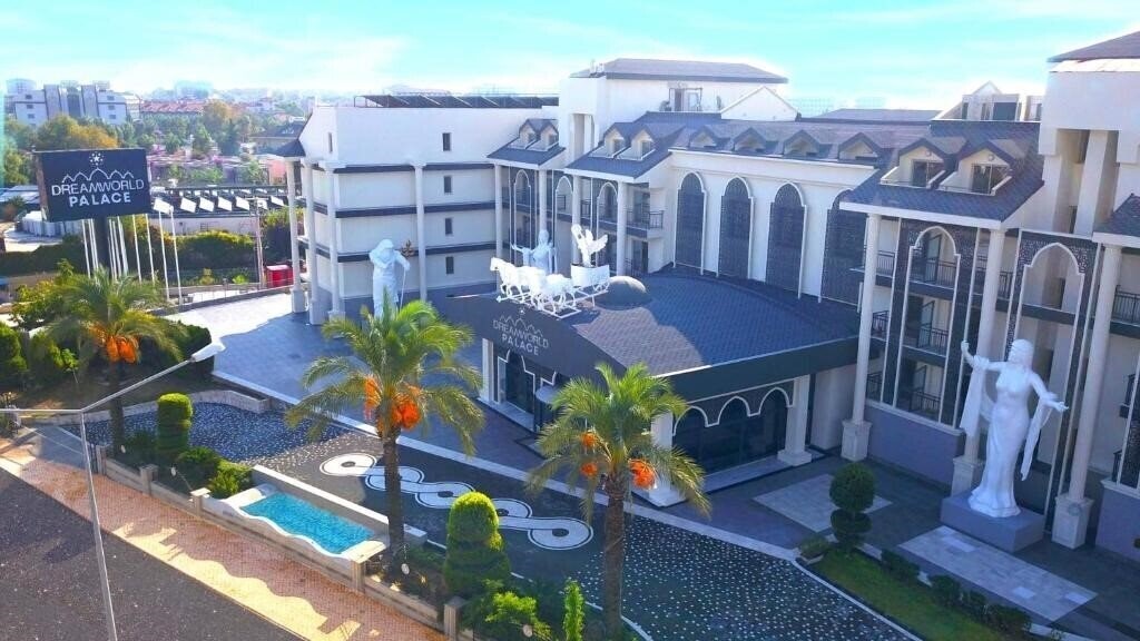 Изображение Dream World Palace 5*