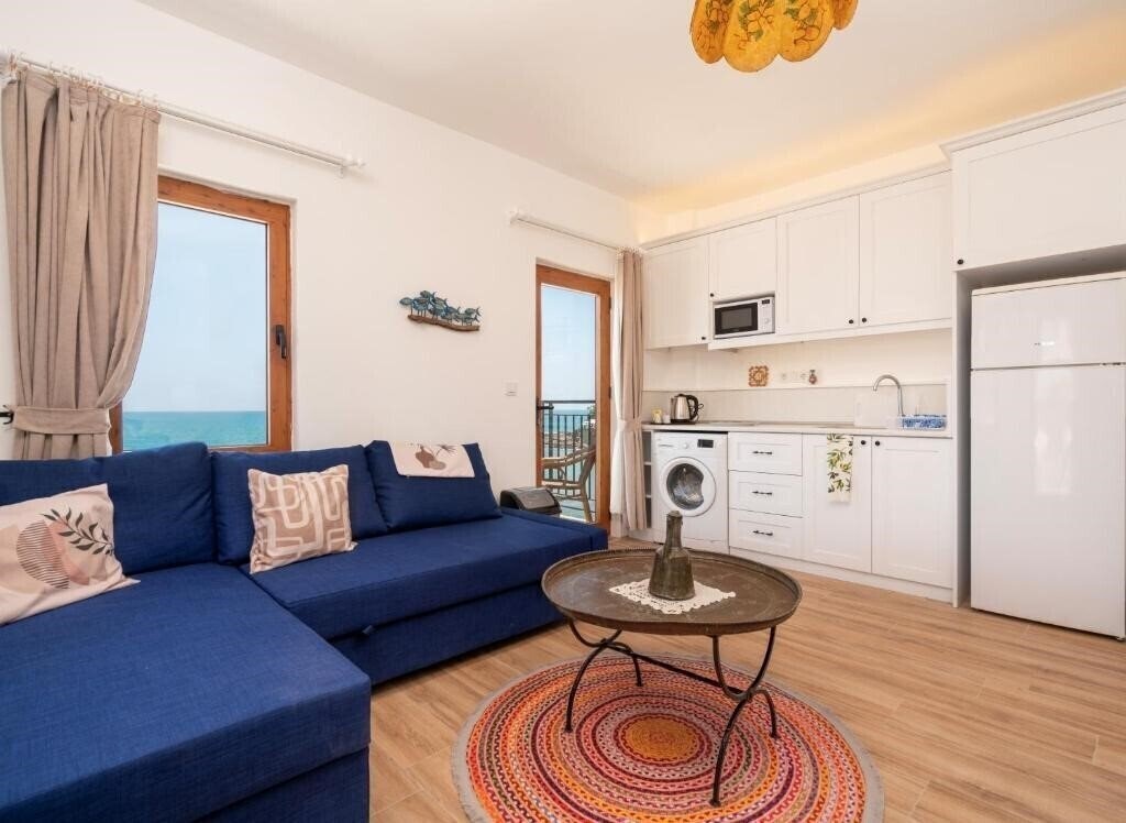 Изображение Beach House 3*