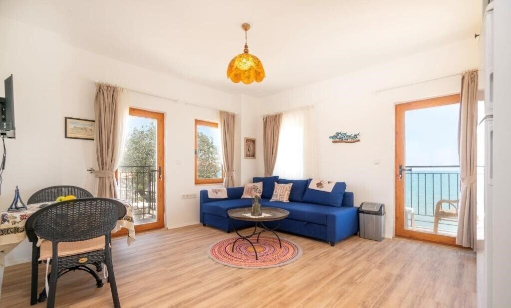 Картинка Beach House 3*