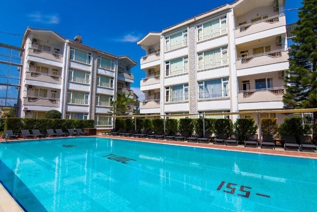 Готель New Garden Apart Hotel 3*