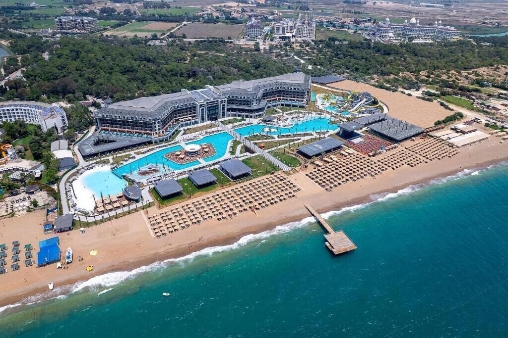 Фото Lago Hotel (ex. Azura Deluxe Resort & Aqua Sorgun, Nashira Resort Hotel & Spa) 5*