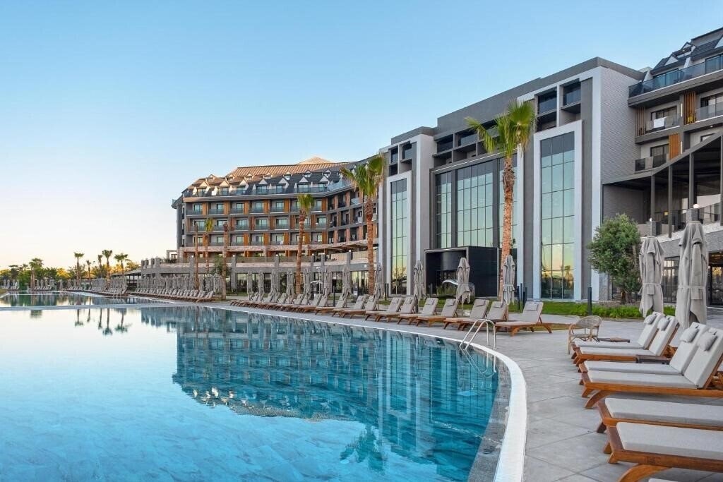Отель Lago Hotel (ex. Azura Deluxe Resort & Aqua Sorgun, Nashira Resort Hotel & Spa) 5*