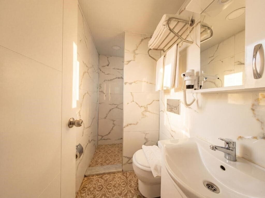 Фотографія Tropic Beach Club Hotel 3*