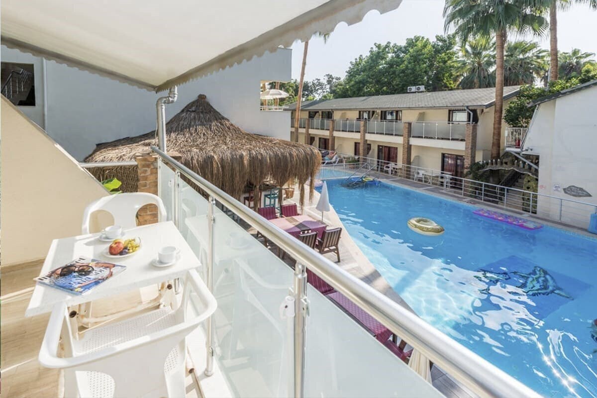Фото Tropic Beach Club Hotel (ex. Mirside Tropic, Tropic On The Beach) 4*