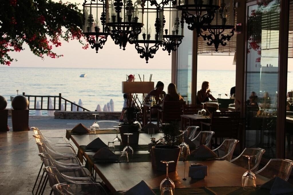 Отель Sunprime Dogan Side Beach 3*