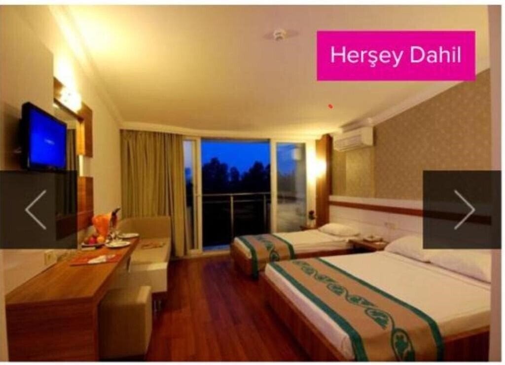 Готель Luca Beach Hotel 4*