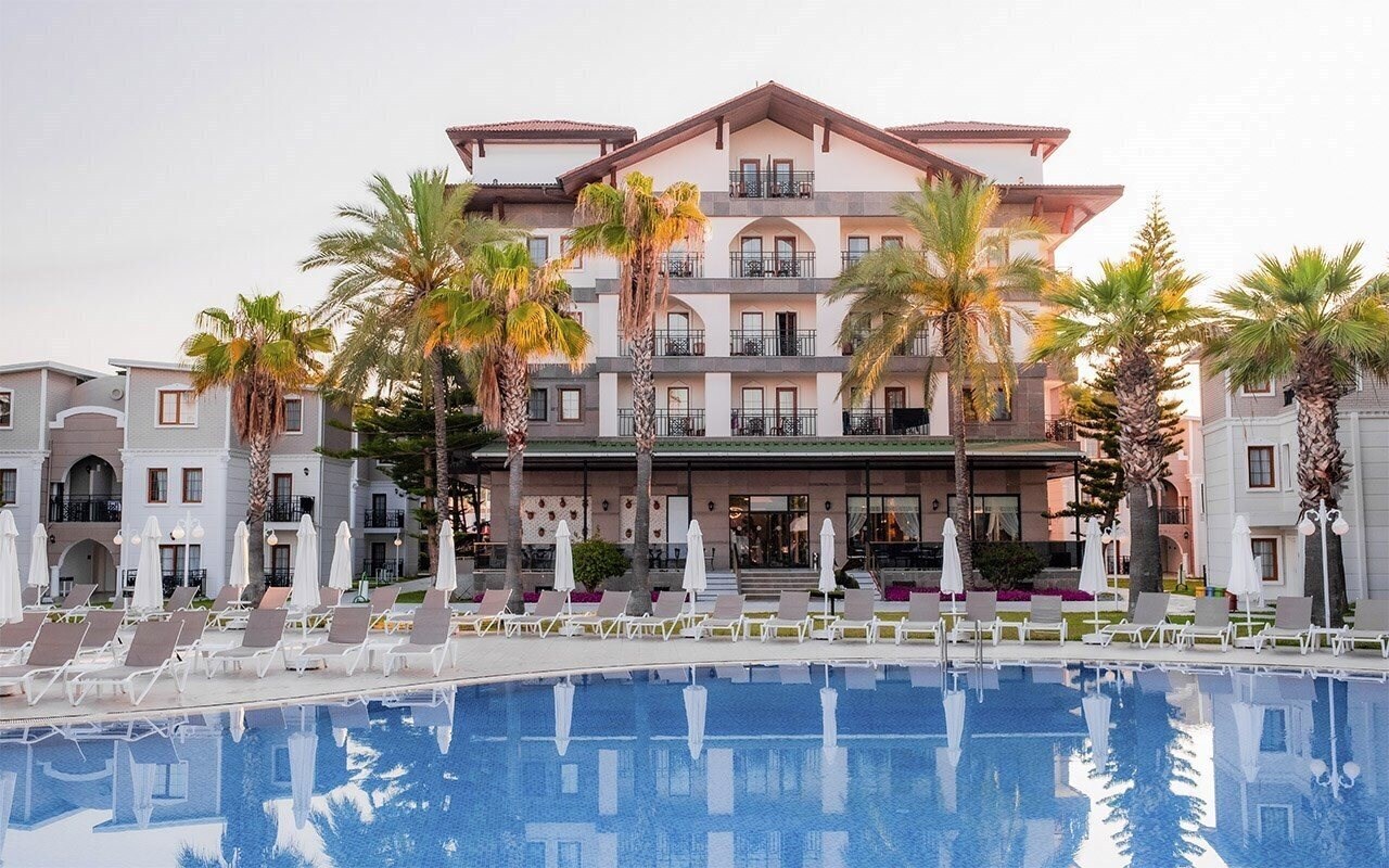 Отель Selectum Colours (ex.  Loxia Comfort Club Side, Euphoria Barbaross Beach Resort, Fun & Sun Family Life Side, Fun & Sun Life Side) 5*