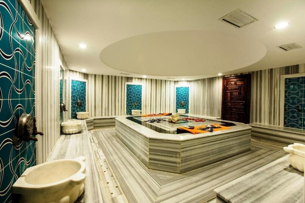 Фотографія Ramada Resort by Wyndham Side (ex. Ramada Resort Side, 	The Colours West) 5*