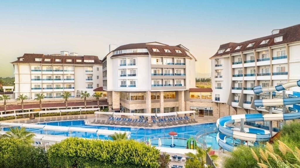 Фотографія Ramada Resort by Wyndham Side 5*