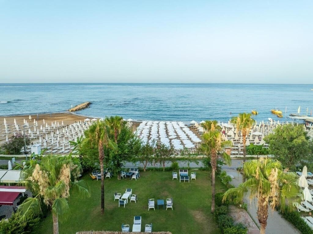 Отель Sunrise Beach Side 4*