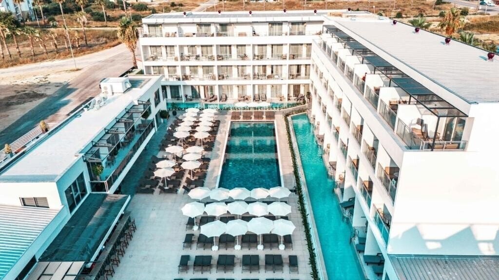 Готель Victoria Princess Hotel 4*