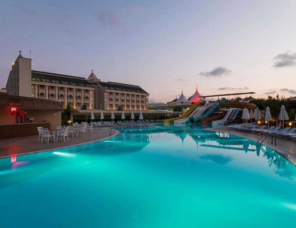 Отель Calimera Hane Garden 5*