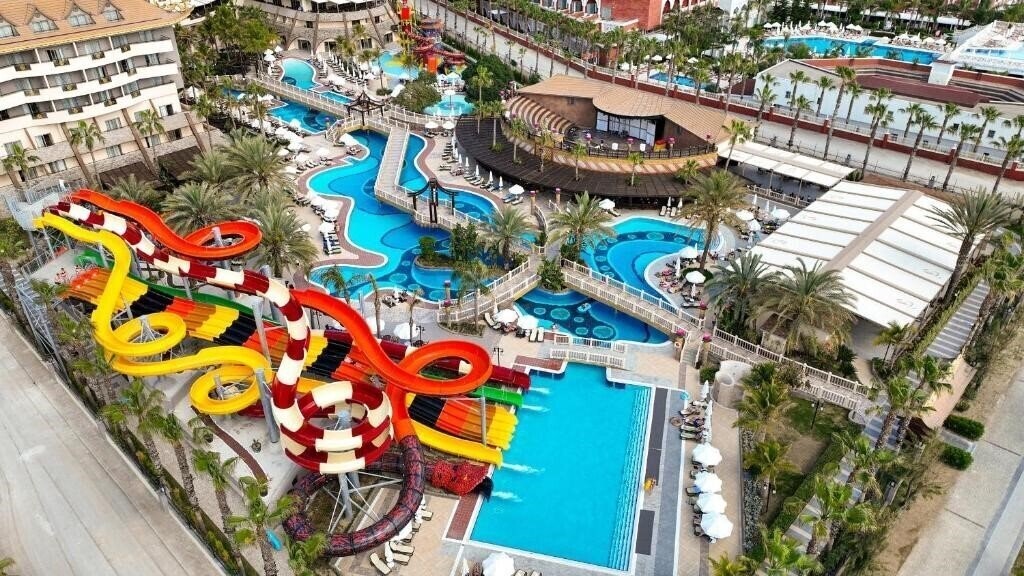 Изображение Royal Dragon Hotel 5*